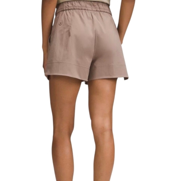 Lululemon Cinchable HR Woven Shorts - Picture 2 of 12